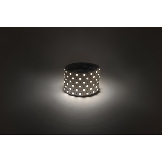 Фотография товара 'Эра Светодиодная лента LS5050 -14,4-60-12-4000K-IP20-1 year-50m дневной белый 50м Б0059926'