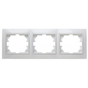 Фотография товара 'Эра Рамка для розеток и выключателей Intro Plano 1-503-01 на 3 поста горизонтальная, СУ, белый Б0027627'